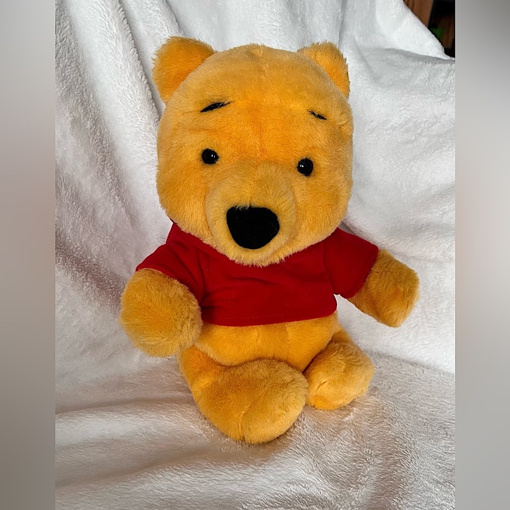Vintage Disney Sitting Winnie The Pooh Animated Talking Plush Animal 1999​